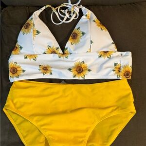 SHEIN Sunflower Print Bikini Set - Yellow and White